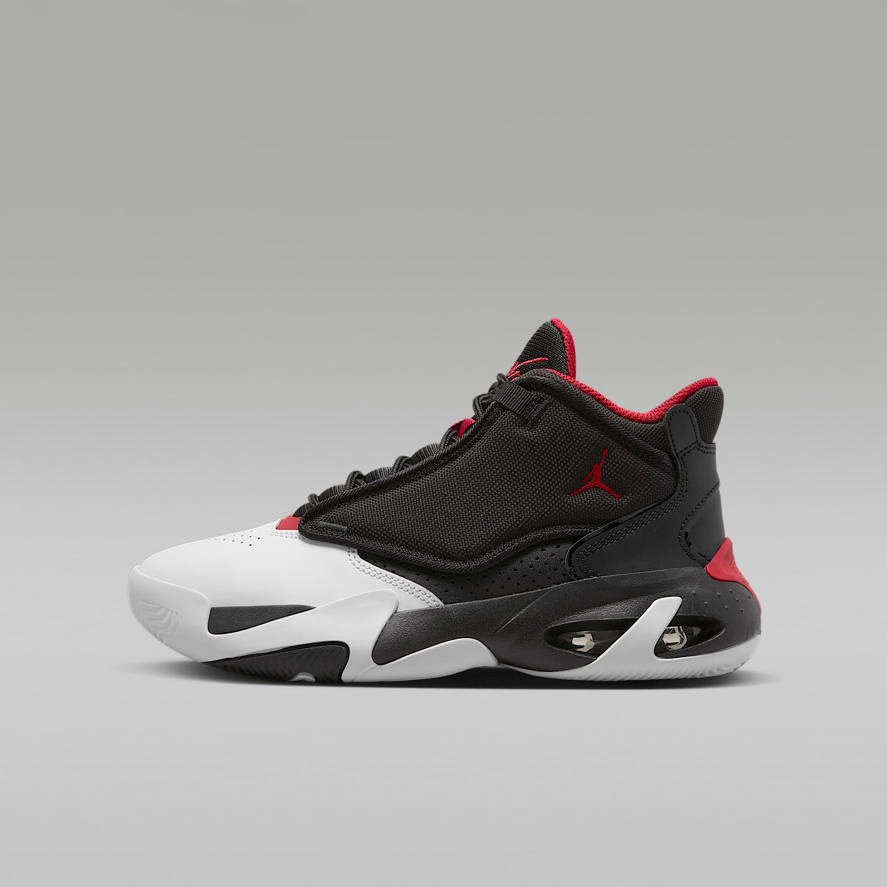 Jordan Max Aura 4 Older Kids' Shoes. Nike ID